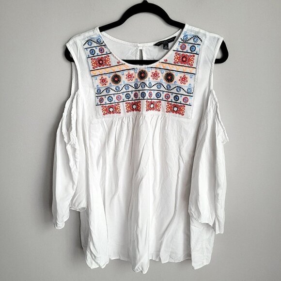 Signature Studio White Peasant Embroidery Cold Shoulder Keyhole Back Button Top - Picture 1 of 8